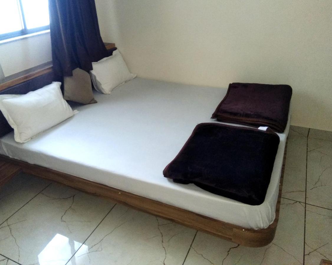Hotel Milan Ahmedabad Ngoại thất bức ảnh