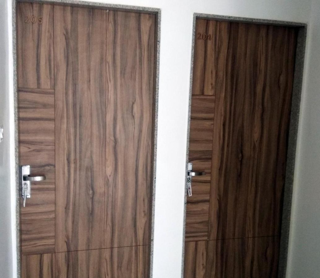 Hotel Milan Ahmedabad Ngoại thất bức ảnh