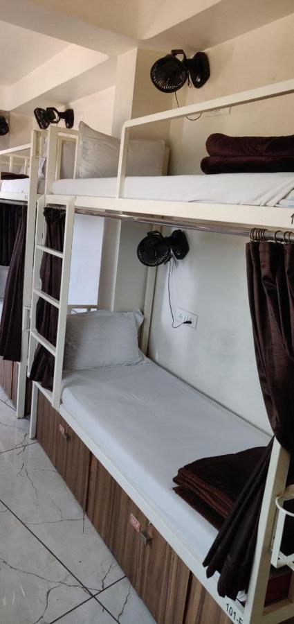 Hotel Milan Ahmedabad Ngoại thất bức ảnh