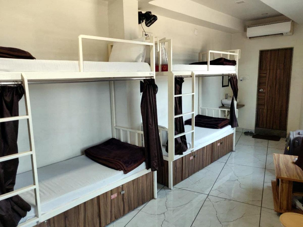 Hotel Milan Ahmedabad Ngoại thất bức ảnh