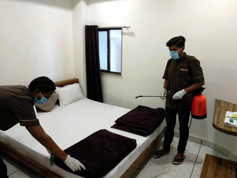 Hotel Milan Ahmedabad Ngoại thất bức ảnh