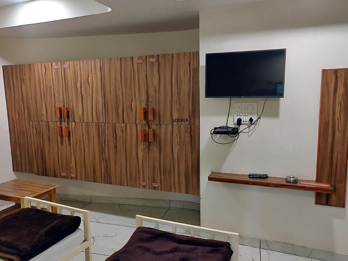 Hotel Milan Ahmedabad Ngoại thất bức ảnh