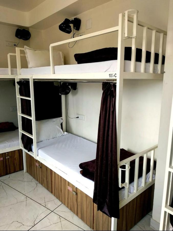 Hotel Milan Ahmedabad Ngoại thất bức ảnh